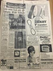 HÜRRİYET GAZETESİ 26 ARALIK 1967 YIL : 20 SAYI :7064 -Rum askeri hala silahtan  tecrit  edilmedi --Polis ,Vural ın izini bulamadı --Fıstık tüccarını öldüren çocuk babama bu iş için 30 bin lira verdiler dedi ---Amerika da korkunç bir sabotaj  şebekesi yakalandı--Markların trende  bozduran 236 işçi 4,5 milyon lira aldı --ldı ---Tipiye tutulan beş köylü donarak öldü --Karlı bir gecede parkta sevgilisini öldüren gence ,30 yıl hapis  verildi ---Amerika da Noel tatilinin iki gününde 486 kişi trafik kazasına kurban gitti--Molnar :Afrika da bile böyle  seyirci yoktur --Yabancı futbolcular için yaş haddi konacak --Şampiyonluğa gidenler için hadise çıkarmak adet oldu --UEFA Futbol Federasyonuna 145 bin lira yardımda  bulundu --Voyvodina Antrenörü Göztepe yi formsuz buldu ---Baraj sayesinde medeniyete kavuştular --
