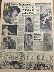 HÜRRİYET GAZETESİ 15 HAZİRAN 1967 YIL :19 SAYI :6809--8 ler ,58 ler oldu --Sunay Ankara ya döndü ---kesik baş üzerinde yapılan ilk otopsi cinayet  ihtimalini kuvvetlendirdi--Taş yürekli anaların bıraktığı  iki yavruya polis mama  pişiriyor --Katil Ali polisin  yanından fırlayıp  kendini  denize attı --İşçiler için sigortadan  ayrı olarak yardım kurumu kurulacak ---Bir kadın uğruya  yuvasını yıktığı dostunu tabancayla  yaraladı---Bakanlık İETT idaresine 300 yeni otobüs  alıyor---Almanlara göre Türkiye turist cenneti ---Spayiçson ihtarı çekti ---Gümüşdere  ilk defa spor fotoğrafları sergisi açtı --Fenerbahçe  İzmir e gitti --Feriköy -İzmirspor oynuyor --Yılda ne kazanıyorlar ? Avrupa nın en pahalı şarkıcıları --Milko Skofic güzel Gina yı bu kız için  bırakıp gitti --Sahte  ilkokul diplomalı 6 din adamı  tevkif edildi ---Adenauer in sağlık durumu çok ağır ---