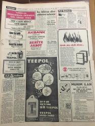 HÜRRİYET GAZETESİ 4 KASIM 1967 YIL :20 SAYI :7012---Evlenmek için Türk gencine 3 milyon lira verdi---Kudret İsmail Talay Kimdir ?--Cumhurbaşkanımız İngiliz Başbakanı Wilson la Görüştü --R.Denktaş a müebbet  hapis  cezası verilmesi bekleniyor ---Almanya da banka soyan gangster İstanbul da yakalandı ---67 Yaşında ki  çapkın Jozef genelevde kalpten öldü ---Toprak Mahsülleri Ofisi Genel Müdür :Halkımız ekmeksiz kalmaz dedi --Rus ihtilalin ellinci yıldönümü kutlanıyor ---3 Büyükler Korku içinde --G.Birliği -Göztepe --Bir kolunu harpte diğerini  maden ocağında kaybeden Rus hakem seyircilerin  takdirini  topluyor --İzmitlilerin  yeni bir icadı : Prim toto ---2. Türkiye Liginden birer takımının  düşmesi teklifi kabul edilmedi ---Bugün oynanacak  ikinci ve üçüncü Türkiye ligi  karşılaşmaları --Galatasaray Tuncer de Vefa --14 Yaşında ki İngiliz kızları doğumu kontrol hapı  alıyor --Petrol Kralı 44 Yıl Sonra Şampiyonla Döğüştü --Demirel Mersin de 1 Milyar 329 Milyon Liralık Tesis Açacak ---