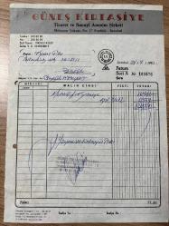 Efemera - MUHTELİF KIRTASİYE FATURASI - 24 TEMMUZ 1993 - GÜNEŞ KIRTASİYE TİC.SAN.A.Ş. - FINDIKLI, İSTANBUL, ANTETLİ - KEMAL FİLM, MEHMET KEMAL SEDEN - BEYOĞLU, İSTANBUL - ISLAK İMZALI, KAŞELİ - 21 x 29 cm EBATLI ORİJİNAL FATURA,TÜRK SİNEMA - FİLM TARİHİ - kitantik - kitaLog