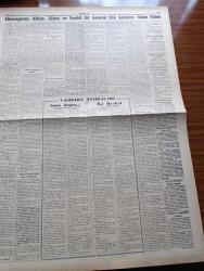 Cumhuriyet Gazetesi - 26 Ekim 1960 - Patrik Athenagoras Ekrem Alican Turan Güneş Ve Emekli Bir General Dün Sanıkları İtham Ettiler - Patrik Athenagoras Tercümanları İle Tanık Kürsüsünde Fotoğraf - 6 7 Eylül Davası Son Safhaya Girdi - Milli Birlik Komitesinin Üyeleri Emekliye Ayrılıyor - Yassıada İntibaları Yazan Cevat Fehmi Başkut ve Yaşar Kemal - Davalar Bakılış Sırasına Göre 14 Kısma Ayrıldı - Karamanlis Adnan Menderes'i İkaz Etmiş - İsviçreli Hukukçu R. Nickolett Salim Başol'a Hayran - İnkılap Ve Mahkemeler Alman Televizyonunda - Bebek Davası - Sabah Şarkısı Yazan Taylor Caldwell Yazı Dizisi - Çocuk Mahkemesi Kurulması Yolunda Çalışmalar - Burhan Felek Köşe Yazısı - 500 Yıl Sonra Dünyamıza Sığmayacağız - A Milli Takım 4 Beyoğluspor 0 - Göztepe 3 Feriköy 1 - Edison Ampul - Nivea Krem - Terta Sinema Makinesi - Air France - Milli Birlik Komitesi Üyelerinden Muzaffer Özdağ - Irak'ta Muhtemel Bir İhtilal Görüldü - Yurdun Bazı Bölgelerinde Devlet Eczaneler Açacak - Petrol Ofis