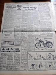 Cumhuriyet Gazetesi - 5 Kasım 1960 - Hasan Polatkan'ın Yolsuzluk Davasına Dün Sabah Başlandı - Hasan Polatkan Ve Vinileks Şirketi Ortakları Bütün İddiaları Reddettiler - Vinileks Yolsuzluğu Sanıkları Yassıada'daki Dünkü Duruşma Sırasında Sanık Mahallinde Fotoğraf - Yassıada İntibaları Yazan Yaşar Kemal - Yassıada'yı İdare Edenler Yassıada Kumandanı Yarbay Tarık Güryay - Türkiye Nike Füze Taburu Amerika'da Başarılı Atışlar Yaptı Ve Döndü - Rusya'da Hükümet Darbesi Söylentileri - Sabah Şarkısı Yazan Taylor Caldwell Yazı Dizisi - Amerikan Seçimlerini Kim Kazanacak - Fransız Müslüman Mebusların Teklifi De Gaulle Derhal Cezayir İle Müzakerelere Girişmelidir - At Yarışlarını Belediyeler Tertip Edecek - Milli Birlik Üyesi Kurmay Albay Alparslan Türkeş Bir Konferans Verdi - Başkasının Günahı Çizen Yves Sayol - İstanbul Ankara Radyosu Programı - Yelkende Büyük Temaslar Yunan Veliahtı Constantin Geliyor - Her Şeye Rağmen Dev Basketbol Maçı Fenerbahçe Galatasaray - Şeref Görkey Beşiktaş'a Menajer