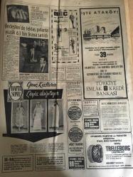 HÜRRİYET GAZETESİ  23 ARALIK 1967 YIL :20 SAYI :7061--Gangster Vural ile 3 Katil Bulunamadı --Karakış bütün Anadolu da büyük hasara ve kazalara sebep oldu --Fırtına Adana da Ağaçlar Söktü ---İzmit körfezi  kısmen dondu ---Polislerin başına dert olan azılı koç  ,geceyi  nezarethane de geçirdi ---Karışıklık çıkan Ünye ve cezaevinde  müdür ile  iki gardiyan  yaralandı ---Liz Taylor :Zayıflama iletine tutulan kadın bir sinir demeti haline geldi ---Fenerbahçe lig liderliğini  bırakmayacak --Galatasaray ve Fenerbahçe Ankara da---Sahalar maçlara yetiştirilmek için temizleniyor --Osman Kibar İz.Spor a 10 Bin Lira Bağışladı ---Perukalı çete reisi dört yıl sonra ele geçti --Otobüs -Tren de Ne Makinist Ne de Şoför Var ---