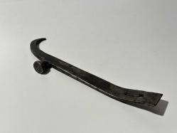 Antika  Demir Çekiç - Keser - Çok Amaçlı Alet - Demir Sap / Kafa Tasarım Çekiç / Temiz