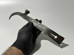 Antika  Demir Çekiç - Keser - Çok Amaçlı Alet - Demir Sap / Kafa Tasarım Çekiç / Temiz