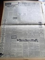 Vatan Gazetesi - 30 Eylül 1954 - Kıbrıs Siyasetimiz Yazan Ahmet Emin Yalman Köşe Yazısı - Batı Almanya'nın NATO'ya Girmesine Fransa Razı - Maliye Bakanı Hasan Polatkan Amerikalı İktisatçı Max Thornburg'la Görüştü - Makarios Bu Sefer Tehdit De Ediyor - Sadıkzade Nazım Şilebinin Battığı Anlaşıldı - Kasım Gülek Seçimlere Gireceğiz Dedi - Türk Havacıları Altı Kupadan Üçünü Kazandı - Sivas'ta Uranyum Madeni Bulundu - Bu Toprak Uyanacaktır Yazan Muzaffer Buyrukçu Yazı Dizisi - Ingrid Bergman'ın Yeni Filmi Tamamlandı - Türk Musikisi Yayını Yeniden Tanzim Edilecek - Mesut Cemil Ve Münir Nurettin Selçuk Bu Hususta Dün İzahat Verdiler - Fransa'da Uçan Daire Ve Cisimler Görüldü - İran Komünist Partisi Lideri Yahya Hudanabhad Tevkif Edildi - Celal Bayar'la Yugoslavya'da Yazan Tunç Yalman Yazı Dizisi - Kleopatra Yazan Emil Ludwig Yazı Dizisi - Galatasaray Istanbul Yüzme Şampiyonu Oldu - Kader Feneri Yazan Jean Martet Yazı Dizisi - Yüzen Mayo - Milli Takım Kampı Mona Palas Otelinde Devam Etmektedir