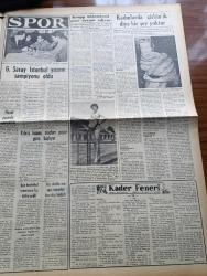 Vatan Gazetesi - 30 Eylül 1954 - Kıbrıs Siyasetimiz Yazan Ahmet Emin Yalman Köşe Yazısı - Batı Almanya'nın NATO'ya Girmesine Fransa Razı - Maliye Bakanı Hasan Polatkan Amerikalı İktisatçı Max Thornburg'la Görüştü - Makarios Bu Sefer Tehdit De Ediyor - Sadıkzade Nazım Şilebinin Battığı Anlaşıldı - Kasım Gülek Seçimlere Gireceğiz Dedi - Türk Havacıları Altı Kupadan Üçünü Kazandı - Sivas'ta Uranyum Madeni Bulundu - Bu Toprak Uyanacaktır Yazan Muzaffer Buyrukçu Yazı Dizisi - Ingrid Bergman'ın Yeni Filmi Tamamlandı - Türk Musikisi Yayını Yeniden Tanzim Edilecek - Mesut Cemil Ve Münir Nurettin Selçuk Bu Hususta Dün İzahat Verdiler - Fransa'da Uçan Daire Ve Cisimler Görüldü - İran Komünist Partisi Lideri Yahya Hudanabhad Tevkif Edildi - Celal Bayar'la Yugoslavya'da Yazan Tunç Yalman Yazı Dizisi - Kleopatra Yazan Emil Ludwig Yazı Dizisi - Galatasaray Istanbul Yüzme Şampiyonu Oldu - Kader Feneri Yazan Jean Martet Yazı Dizisi - Yüzen Mayo - Milli Takım Kampı Mona Palas Otelinde Devam Etmektedir