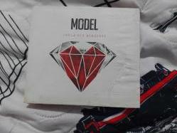 MODEL levyanın hikayesi CD