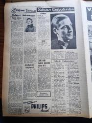 Vatan Gazetesi - 28 Ekim 1954 - Suikastçının Kurşunu Yazan Ahmet Emin Yalman Köşe Yazısı - Müslüman Kardeşler Merkezi Ateşe Verildi - Suikastten Sağ Kurtulan Cemal Abdülnasır Kahire'ye Döndü - Cemal Abdülnasır'ın Mısır İhtilalinin İçyüzü Eserini Kitap Halinde Neşrettik - Maliye Vekaleti Bütçeyi Başvekalete Verdi - İngiltere Kıbrıs İçin Beyaz Kitap Çıkardı - Bakırköy Akıl Hastanesi'nde Yolsuzluğun Duruşması - Nafia Vekili Kemal Zeytinoğlu Dün Paris'ten Döndü - Preveze Denizaltısı Donanmaya Katıldı - Otomobil Sevdası Yazan İsmail Ateş Yazı Dizisi - Yerli Ve Yabancı İlaçlar Meselesi Yazan Doktor Kemal Saraçoğlu - Otobüs Ve Tramvaylar Eylül Ayında 11 Milyon Kişi Taşıdı - Marilyn Monroe Dün Boşandı - Uçan Dairelere Dair Yeni Yorumlar - Adapazarı'nda Sait Faik Abasıyanık Günü Yazan Oktay Akbal - Vatan Radyo İlavesi - Haftanın Bestecisi Robert Schumann - Amerika'nın Sesi Kütüphanesi - Bugün Dolmabahçe Stadında Vefa İle Emniyet Karşılaşacak - Spor Konfederasyonu Kuruluyor - Karakucak Güreş