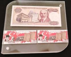 MEHMET AKİF ERSOY İSTİKLAL MARŞININ 100. YILI 2 ADET PULU 7. EMİSYON 100 LİRA VE MIKNATISLI ŞEFFAF PLEKSİ 16X15 CM HEDİYELİK (RESİMDEKİ ÜRÜN GÖNDERİLECEKTİR)