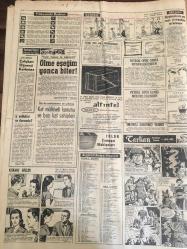 HÜRRİYET GAZETESİ 19 ARALIK 1967 YIL :20 SAYI :7057---Ana kraliçeye Yunanistan ı kapıları kapandı --Cunta ,Bir parazit gibi kabul ettiği Frederika dan  nefret ediyor ---Hamido oyuncak silahı patlattı  ve komisyonda bütçe  görüşmesi  başladı ---Yunanistan da büyük  tasfiye --Kral ile cunta arasındaki pazarlık sonuç vermedi --Mecliste  dış gezi tahsisatı  münakaşalara sebebiyet verdi --Kralın darbe  teşebbüsünü gizli bir teşkilat  akamete  uğratmış ---Anamur Ceza Hakimi ile  15 yaşındaki  oğlu trafik kazasında öldü ---Viyolonist :Karımın ölürken dünyaya  getirdiği oğlum Atilla artık öksüz kalmayacak dedi ---Karışık  zeytinyağı sanıklarının  hepsi  suçu birbirine attı ---Kıbrıs ta Yunan askerlerinin  tahliyesi durdu ---Julie Andrews  bu sene de yılın artisti seçildi --Denizde  kaybolan  Avustralya Başbakanı Köpek Balığını Yemiş --4 Çoban köpeği bahçede  oynayan  iki  kardeşi anne ve babalarının  gözü önünde  parçaladı ---Hakemler için  çirkin hafta ---Golleri Ankaragücü atmadı biz yedik -