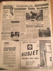 HÜRRİYET GAZETESİ 26 ŞUBAT 1966 YIL :18 SAYI :6404--Bütün Almanya Bir Türkü Arıyor --İhtilalden sonra Gana halkı ,içki içip  sokaklarda dans ediyor --Endonezya  da da ihtilal havası esmeğe  başladı ---İhtilalin kana buladığı Şam sokaklarını dün  itfaiye  arabaları yıkadı ---Suphi Baykam ın oğlunun sergileri için  yüzbinler sarf edilmiş ---Memurlar  Mart Maaşlarını  Zamlı Alamıyor --Katilin yedi ,maktülün  ise  dört çocuğu var --Üç sene de yapılan 124 grevle  330 bin  879 iş günü  kaybedildi ---Haşim İşcan  ın emekliye sevki kararı  kaldırıldı ---Brükselin  ortasında  bir polis öldürüldü ---Yaz  sezonu Ege  da ki oteller de hiç yer kalmadı ---İstanbulspor -Beykoz karşılaşıyor --Şeref :Hem Fenerbahçe ye hem de bana yazık oluyor --Galatasaray ı sakat olan futbolcuları  düşündürüyor ---Komedi filmlerine veda ---İşte  senelerden  beri aradığım  adam bu --Ajda nın 2500 liralık robu hayranlarının elinde kaldı --Suphi Baykam ın oğlunun sergileri için  yüzbinler sarf edilmiş --