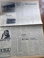 Vatan Gazetesi - 18 Eylül 1954 - İmtihan Kurbanları Yazan Ahmet Emin Yalman Köşe Yazısı - Tunçbilek Santralının Temeli Dün Atıldı -  Adnan Menderes Afyon Çimento Fabrikası Temeline Harç Koyarken Fotoğraf - John Foster Dulles Adenauer Ve Anthony Eden Anlaştılar - Kıbrıs Heyeti Londra'da Temaslara Başladı - Amerika İle Güney Kore Münasebetleri Gergin - Kızılay İstanbul Temsilcisi Dr. Faruk Sangut - Hindistan'da Yeni İnkılap Hamleleri - Soğuk Harbin İlk Mağlubu Fransa Mı Yazan Orhan Arıman - Bu Toprak Uyanacaktır Yazan Muzaffer Buyrukçu Yazı Dizisi - Komünist Çin Formoza İçin Hazırlanıyormuş - Fotoğraflarla Haberler - Celal Bayar'la Yugoslavya'da Yazan Tunç Yalman Yazı Dizisi - Kleopatra Yazan Emil Ludwig Yazı Dizisi - Lizbon'da 15.000 Kişinin Seyrettiği Bir Boğa Güreşi - Kıbrıs'ın Fethi Yazan Feridun Fazıl Tülbentçi Yazı Dizisi - Kader Feneri Yazan Jean Martet Yazı Dizisi - Boğaziçi'nin İffetini Korumuş Tek Köşesi Vaniköy - Yahudi Aleyhtarı Dernekçiler - 1956 Melbourne Olimpiyatları