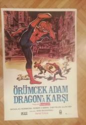 ÖRÜMCEK ADAM DRAGONA KARŞI FİLM AFİŞİ