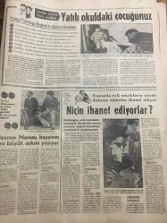 HÜRRİYET GAZETESİ 1 EKİM 1967 YIL :20 SAYI :6978--Kontrol edilen yağların yüzde 26 sı karışık çıktı ---Bir serçe ünlü gazetecinin gözünü kör etti --Amerika dan ithal edilen tohumluk  buğday kurtlu çıktı --Amerikan hükümetini 500 bin dolar  dolandırdı --Sarız Belediyesin de ki düelloda 2 kardeş ile küçük bir çocuk öldü ---Kaçırılan  kuduz çocuk bulunduktan 6 saat sonra öldü ---Bergama Belediyesi bir kutu bal ile bütün ihtiyaçlarını karşılıyor ---Yıldıray Çınar : En son plağını  iftarla sunar --Müsabakalar bugün bitiyor --İstanbul kupasını Kemal Öncü kazandı --Fenerbahçe 1-0 galip ---Demirspor Hacettepe yi 2-1 yendi --Altay 4-1 galip ---Beşiktaş -M.İd.Yurdu ---Uluslararası geçerli yeni bir para meydana getirilmesi isteniyor ---Milli Güvenlik Kurulu Uzun Bir Toplantı Yaptı ---Yatılı okuldaki çocuğunuz --Şarkışla da ki üç Kayseriliden  hiç bir haber  alınamıyor ---İkinci Türkiye ligi maçları ---