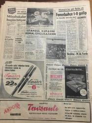 HÜRRİYET GAZETESİ 1 EKİM 1967 YIL :20 SAYI :6978--Kontrol edilen yağların yüzde 26 sı karışık çıktı ---Bir serçe ünlü gazetecinin gözünü kör etti --Amerika dan ithal edilen tohumluk  buğday kurtlu çıktı --Amerikan hükümetini 500 bin dolar  dolandırdı --Sarız Belediyesin de ki düelloda 2 kardeş ile küçük bir çocuk öldü ---Kaçırılan  kuduz çocuk bulunduktan 6 saat sonra öldü ---Bergama Belediyesi bir kutu bal ile bütün ihtiyaçlarını karşılıyor ---Yıldıray Çınar : En son plağını  iftarla sunar --Müsabakalar bugün bitiyor --İstanbul kupasını Kemal Öncü kazandı --Fenerbahçe 1-0 galip ---Demirspor Hacettepe yi 2-1 yendi --Altay 4-1 galip ---Beşiktaş -M.İd.Yurdu ---Uluslararası geçerli yeni bir para meydana getirilmesi isteniyor ---Milli Güvenlik Kurulu Uzun Bir Toplantı Yaptı ---Yatılı okuldaki çocuğunuz --Şarkışla da ki üç Kayseriliden  hiç bir haber  alınamıyor ---İkinci Türkiye ligi maçları ---