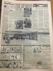 YENİ SABAH GAZETESİ 23 AĞUSTOS 1960 YIL :23 SAYI 7704---Devlet Vekili Duruşmalar 1 Ekim de Başlayabilir Dedi --Yeni bir anayasa ön  tasarısı --Araplar ,Türk tütünü alacak --Ankara da bir mobilyacı katil oldu --İzmir Barosu Gözübüyükü protesto etti --Beynelmilel Para Fonu mali tedbirlerimizi tasvip etti --Dün üç polis daha nezarete alındı --Gümrüğe gelen ev  eşyası bedelsiz  ithal edilecek --Emekli bazı subaylar  kendilerine yeni bir iş imkanları araştırıyor --Dün Trafik  kazalarında 7 kişi öldü --Dışişleri  Bakanlığı için yeni bir teşkilat kanunu hazırlanıyor --Amerika Macar İhtilali hadisesini yeniden Birleşmiş Milletlere getirdi --Belediye Reis Muavini Değişti ---Kaktüs Şekerlemesiyle Zengin Olan Amerikalı ---Müzahir Sille apandisitten hastaneye kaldırıldı --Mili Lig nihayet bu hafta başlıyor --Futbolcularımız bugün Tunus la maç yapacak --En kalabalık kafile Ruslar :374 sporcu --Fenerbahçe ,Eylül de Atina ya Çağrıldı --Bazı sularda  tifo mikrobu bulunuyor --