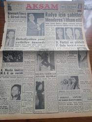 Akşam Gazetesi - 6 Kasım 1960 - New York Times Cemal Gürsel'i Övdü - Radyo İçin Şahitler Adnan Menderes'i İtham Etti - Demokrat Partiyi En Şiddetle Peyami Safa Tenkid Etmiş - Örtülü Ödenek Davasında Dün de Para Alanlar Dinlendi - Özdemir Evliyazade - Neslihan Kısakürek - Adnan Menderes Şahitlerin İthamına Karşı Kendini Savunmaya Çalışıyor Fotoğraf - Kurucu Meclis Tasarısı Milli Birlik Komitesi'ne Verildi - Yassıada'dan Notlar Peyami Safa Ve 25 Bin Lira Yazan Esin Talu- Müşerref Hekimoğlu Köşe Yazısı - Ateşli Kız Gina Yazan George Albert Gley Yazı Dizisi - Hülagünün Gözdesi Çizen Suat Yalaz - Galip Arcan Ameliyat Oldu - Günah Maskesi Resimleyen Remzi - Yükselen Zenci Caz Üstadı Arvell Show - Bize Barbaroslu Derler Yazan Çizen Ratip Tahir Burak -  Yaralı Gönül Çizgi Roman - PTT Maçında Sakatlanan Turgay Şeren Tedavi Oldu - Real Madrid 5 Barselona 3