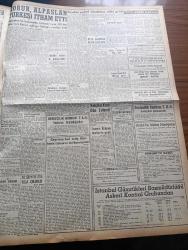 Akşam Gazetesi - 16 Aralık 1960 - Dün Saat 13,50 de Yugoslav Tankeri Peter Zoraniç Müthiş Bir Şekilde İnfilak Etti - Uçakla Petrol Söndürme Ekibi Getirildi - İnfilaktan Evlerin Camları Kırıldı - Zonguldak Kozlu Kömür Ocaklarında Grizu Faciasında Fotoğraflar - Hülagünün Gözdesi Çizen Suat Yalaz - Doğunun Kalkınması Yazan Müşerref Hekimoğlu Köşe Yazısı - Bugün Bu Gece İstanbul Etkinlikleri - Mevlana Celaleddin Rumi Mana Âleminin Padişahıydı - Günah Maskesi Aşk Ve His Romanı Resimleyen Remzi - Diyanet İşleri Başkanlığı Kuranı Tercüme Ettiriyor - Dolce Vita Canlandırıldı - Bize Barbaroslu Derler Yazan Çizen Ratip Tahir Burak - Gölgeler Ve İnsanlar Yazan Victoria Holt Yazı Dizisi - Ahmet Salih Korur Alparslan Türkeş'i İtham Etti - Burç Falınız - Federasyon Ecnebi Hakeme İzin  Vermedi - Metin Oktay Dün Hafif Bir Antrenman Yaptı - Fenerbahçeliler Can Bartu Hakkında Kati Konuştu Oynayamaz - Basketbolda Budapeşte Turnuvasında Katılacağız - Osman İncili Spor Köşe Yazısı - Merkez Hakem Komitesi