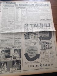 Akşam Gazetesi - 15 Ekim 1960 - 10 Yılın Hesabını Vermek Üzere Dün Yüksek Adalet Divanı Huzuruna Çıkan Celal Bayar Adnan Menderes Ve Kabine Arkadaşları Fotoğraf - Adnan Menderes Konuşma Ve Akli Melekem Bozuldu 24 Saat 4 Duvar Arasında Olmak Kolay Değil Dedi - Ratip Tahir Burak'ın Fırçasından Başsavcı Altay Ömer Egesel Ve Yardımcılarından İkisi - Köpek İçin Celal Bayar İle Nedim Ökmen Sorguya Çekildi - Kızkulesi Kahramanı Çizen Suat Yalaz - Milli Birlik Ve Duruşmalar Yazan Müşerref Hekimoğlu Köşe Yazısı - Günah Maskesi Aşk Ve His Romanı Resimleyen Remzi - 9.30 Da Tahliye Edilen Necip Fazıl Kısakürek İse Dışarı Çıkmadan Yine Tevkif Edildi - Geyşa'nın Hatıra Defteri Yazan Kimiko Omura Yazı Dizisi - Kenterler Ve Evdeki Yabancı - Bize Barbaroslu Derler Yazan Çizen Ratip Tahir Burak - Kont Senlibenli - Nazlı İle Hamza Karikatür - Beşiktaş Kulübü Reisi Hakkı Yeten Gençlerbirliğini Yeneceğiz Dedi - Basketbol Ve Voleybol Ligi Bugün Başlıyor - At Yarışları Tahminleri - Adnan Menderes Titriyordu