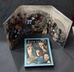 TÜRKÇE YOKTUR * BLEAK HOUSE (KASVETLİ EV) * BİR CHARLES DICKENS UYARLAMASI * 3 DİSKLİ BOX SET * DVD