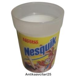 NESTLE NESQUIK SERT PLASTİK BARDAK PROMOSYON KOLEKSİYONLUK