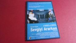 Mini-SİNEMA FİLM - Afişi- (Arka Kısımda Filimin Yıllı Biyografisi ) SEVGİYİ ARARKEN-SAVING FACE