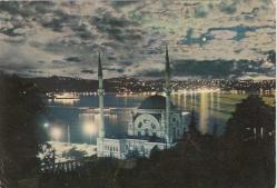 İstanbul Mehtaplı Bir Gecede Dolmabahçe Cami