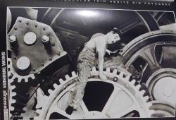 SABAH DERGİ GRUBU-SİNEMA DERGİSİ-POPÜLER SİNEMA DERGİSİ-SAYI:73-NİSAN-2001-2.000.000TL-20.ULUSLARARASI İSTANBUL FİM FESTİVALİ-SEYRETMEKTEN BIKMADIĞIMIZ 50 FILM-KIYAMETE ÇEYREK KALA-ROGER DONALDSON-DOMUZLAR KÖRFEZİ-FESTİVAL HEYECANI-SEKS -UYUŞTURUCU VE ROCK'N ROLL-CAMERON CROWE-ŞÖHRETE BİR ADIM-BENICIO DEL TORO-PUERTO RICO2LU AKTÖR-TRAFİKTE KESİŞEN HIKAYELER-STEVEN SODERBERGH-ENTEL YAMYAM GERİ DÖNDÜ-KUZULARIN SESSİZLİĞİ-FİLMLERDE SÜREN ÇİNGENELER ZAMANI-ROMANESK-SIKI DOSTLAR-AYIN FILMLERI-ELEŞTIRILER-ÖZEL SEANS-IŞIK VE GÖLGE-ATILLA DORSAY-PROFILLER-RIDLEY SCOTT-RAY LIOTTA-KATE HUDSON-DON CHEADLE-KÜLT FİLMLER-BRAINDEAD-EV EĞLENCESİ-SİNEMA ÇIKIŞI-ÇOPAN İLHAN-B FİLMLERI-MODERN TIMES-SENARİST OLMAK-TERS YÜZ EDILEN MIT-LOCAL HERO-GREASE-ARZUNUN KANUNU-TOMMY-ESARETİN BEDELI-AFTER HOURS-BETER BÖCEK-TOP SECRET-GELECEĞE DÖNÜŞ-KİRLİ ÇÜRÜK VE ADİ-ANTHONY HOPKINS-JULIANNA MOORE-ŞEYTAN ÜÇGENİ