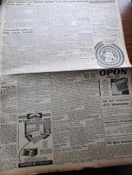 Akşam Gazetesi - 1 Kasım 1960 - Bebek Davasında Altı Şahit Dinlendi - Adnan Menderes'in Avukatı Yere Düşmekle Cevher Sakıt Olmaz Kadr ü Kıymetten Deyince Dinleyiciler Kendisini Yuhaladı - Mahkemede Çok Rahat Konuşan Ayhan Aydan Yemini Okurken - İran Tahtı Nihayet Veliahda Kavuştu - Üniversitesinin Açılışı Bir Hafta Sonraya Bırakıldı - Devlet Tiyatrosundan 54 Sanatkar Birden Askere Gidiyor - Hülagünün Gözdesi Çizen Suat Yalaz - Ateşli Kız Gina Yazan George Albert Gley Yazı Dizisi - 6 7 Eylül Duruşması Ne Safhada - Küba Ablukada - Günah Maskesi Aşk Ve His Romanı Resimleyen Remzi - Kont Senlibenli Karikatür - Kraliçe Ferah Dün Anne Oldu - Mustafa Şarkısını Almanya'da Meşhur Eden Leo Leandros İle Almanya Muhabirimiz Görüştü - Saim Kaur İstanbulspor'dan İstifa Etti - Bebek Davasında Adnan Menderes'in Dün Gözlerinden Yaşlar Aktı - Son Şans Beşiktaş Puppo Sandro'ya Tam Selahiyeti Kabul Etti - Beykoz Kulübü Lefter Küçükandonyadis'i Federasyona Şikayet Etti - Hakkı Yeten