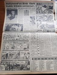 Akşam Gazetesi - 13 Kasım 1960 - Milli Birlik Komitesi'nden Antidemokratik Kanun Asla Geçmeyecektir - Harem Canavarı Kandemir Sipahipala İdama Mahkum Oldu - Balat Adalet Fabrikası Dün 780 İşçi Çıkardı - Namık Gedik'in Eşi Tertip Yoktu Diyor - Adnan Menderes Avukatıyla Görüşemediğinden Şikayetçi - 2. Davada Zeyyat Mandalinci'nin 10 Hayrettin Erkmen'in 5 Yıl Hapsi İstendi - Vietnam'daki Darbe Muvaffak Olamadı - Vehbi Koç Amerika'dan Döndü - Hülagünün Gözdesi Çizen Suat Yalaz - Ateşli Kız Gina Yazan George Albert Gley Yazı Dizisi - Radyo Tiyatro Ülkü Birliği Yazan Müşerref Hekimoğlu Köşe Yazısı - Hayalden Gerçeğe Yazan İlhan Selçuk - Alman Birlikleri Fransa'ya Girdi - Hollywood'un Kralı Clark Gable Ölümle Savaşıyor - Bize Barbaroslu Derler Yazan Çizen Ratip Tahir Burak - Burç Falı - İstanbul Ankara Radyosu Programı - Karagümrük Şekerhilal'i Mağlup Edemedi 1 1 - Galatasaray Rostov İle Karşılaşıyor - Modaspor Fenerbahçe'yi Fark Yaparak Yendi 69 55 - Milli Birlik Komitesi At Yarışı Kupası
