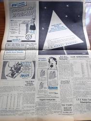 Yeni İstanbul Gazetesi - 7 Eylül 1953 - Batı Almanya Seçimi Ve Dünya Politikası Yazan Mustafa Nermi Köşe Yazısı - Batı Almanya Seçimini Hristiyan Demokratlar Kazandı - Dr. Adenauer'e Tecavüz Edildi - Yeni Ordu Terfi Kanunu - İsmet İnönü Millet CHP'yi İktidara Davet Edecek - Başbakan Adnan Menderes'in Millet Partisi Hakkında Sözleri - Sinai Kalkınma Bankası Yeni Tahvil Çıkarıyor - Mareşal Tito Trieste'nin Serbest Liman Olmasını İstedi - Halide Edip Adıvar'ın Romanı Döner Ayna Yazı Dizisi - Yabancı Sermayeyi Teşvik Yaşam Profesör Doktor Kerim Ömer Çağlar Köşe Yazısı - İdari İlimler Kongresi Şale Köşkünde Toplandı - Bursa'daki Belediye Seçimini Demokrat Parti Kazandı - Kore'de Dün 4 Türk Esiri Daha İade Edildi - Fenerbahçe Eskişehir'de 1 0 Galip - Denizde Cinayet Telif Hakkı Keystone Yazı Dizisi - Ankara İstanbul İzmir Radyosu Programı - Kore Mektupları - Güzel Bacak Müsabakası - Milyon Hırsızı Yazan S. G. Seeliger Yazı Dizisi - İran'da İngiliz Rus Rekabeti - Beşiktaş Beyoğluspor'u Yendi