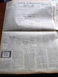 Yeni İstanbul Gazetesi - 2 Eylül 1953 - İran'da Kısımlar Tevkif Ediliyor - Yeni Bir İdare Teşkilatına Muhtacız Yazan Habib Edib Törehan Köşe Yazısı - Kabine Yeni Dış Ticaret Kararnamesini Görüştü - Fransız Başbakanı Joseph Laniel 1 Ekim'de Geliyor - John Foster Dulles'ın Beyanatı - Güzellik Müsabakası Bu Akşam Başlıyor - İsveç Güzelinin Enteresan Pozu - Milyonluk Yatın Sahibi Onasis'le Konuştuk - Seçim Tarihi Henüz Kati Olarak Tesbit Edilmedi - 10 Kasım'da Atatürk'ün Naşı Anıtkabir'e Naklediliyor - Millet Partisi Hakkında Ayrı İki Dava Mı Açılacak - Futbolcu Bülent Eken İtalya'dan Döndü - Halide Edip Adıvar'ın Romanı Döner Ayna Yazı Dizisi - Türkiye'nin En Büyük Asabiye Kliniği Cumartesi Günü Açılıyor - Şehir Tiyatroları Rejisörü Değişmiyor - Amerika İran'a Acil Yardım Kararında - Irak Kralı Faysal Hükümetin İstifasını Kabul Etti - Denizdeki Cinayet Telif Hakkı Keystone Yazı Dizisi - Ankara İstanbul İzmir Radyosu Programı - Anadolu Abidelerinde Yazan Aziz Ogan Yazı Dizisi