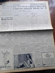 Yeni İstanbul Gazetesi - 19 Ekim 1953 - Londra Konferansının Kör Düğümleri Yazan Mustafa Nermi Köşe Yazısı - Üç Batılı Devlet Dün Sovyet Rusya'ya Nota Verdi - Fenerbahçe Swindon Town'le Karşılaşıyor - Eski Kral Faruk'un Koleksiyonu Satılıyor - Yeni Cephe Gazetesi Sahibi Osman Hamit Cezaevine Sevkedildi - Bugün Askeri Mahkemede Komünistlerin Duruşmasına Devam Ediliyor - Teknik Üniversite'de Vizeler Kaldırılıyor - Kara Günler Milli Mücadele Hatıraları Yazan İbrahim Şevki Feyzioğlu Yazı Dizisi - Anıtkabir'e Ağaç Hibe Eden Devletler - Türk Halk Masalları Şah İsmail Yazan Rezzan Güney Yazı Dizisi - Ankara İstanbul İzmir Teknik Üniversite Radyosu Programı - Acaba Körlerin Dünyayı Görmesi Mümkün Olacak Mı - Klasik Aşk Sahneleri Yine Moda Oldu - Galatasaray Kasımpaşa'yı 1 0 Yendi - Liselerarası Atletizm Kupasını Haydarpaşa Kazandı