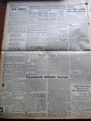 Yeni İstanbul Gazetesi - 19 Ekim 1953 - Londra Konferansının Kör Düğümleri Yazan Mustafa Nermi Köşe Yazısı - Üç Batılı Devlet Dün Sovyet Rusya'ya Nota Verdi - Fenerbahçe Swindon Town'le Karşılaşıyor - Eski Kral Faruk'un Koleksiyonu Satılıyor - Yeni Cephe Gazetesi Sahibi Osman Hamit Cezaevine Sevkedildi - Bugün Askeri Mahkemede Komünistlerin Duruşmasına Devam Ediliyor - Teknik Üniversite'de Vizeler Kaldırılıyor - Kara Günler Milli Mücadele Hatıraları Yazan İbrahim Şevki Feyzioğlu Yazı Dizisi - Anıtkabir'e Ağaç Hibe Eden Devletler - Türk Halk Masalları Şah İsmail Yazan Rezzan Güney Yazı Dizisi - Ankara İstanbul İzmir Teknik Üniversite Radyosu Programı - Acaba Körlerin Dünyayı Görmesi Mümkün Olacak Mı - Klasik Aşk Sahneleri Yine Moda Oldu - Galatasaray Kasımpaşa'yı 1 0 Yendi - Liselerarası Atletizm Kupasını Haydarpaşa Kazandı