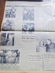Yeni İstanbul Gazetesi - 20 Ekim 1953 - Diyanet İşleri Başkanlığı Yazan Habib Edib Törehan Köşe Yazısı - Kore'de İhzari Barış Konferansı Başlıyor - Churchill Malenkov Mülakatı - Swindon Town takımı İle Karşılaşan Fenerbahçe Dün Gece 5 1 Yenildi - Kızılların Duruşmasına Dün De Devam Edildi - Üç Radyo İstasyonu Yeniden Kuruluyor - CHP Genel Sekreteri Kasım Gülek İktidara Geçeceğiz Dedi - Komünist Partisi Mensuplarının Mahkemesi Ankara Garnizon Mahkemesinde Devam Etmiştir - Kara Günler Milli Mücadele Hatıraları Yazan İbrahim Şevki Feyzioğlu Yazı Dizisi - İçki Düşmanları İstanbul'a Geldi- Dün Verilen Karar Neticesinde İşçiler Gece Saat Birden Sonra Çalıştırılamıyacak - Ürdün İsrail Sınırında Vaziyet Çok Gergin - Siyonist Teşkilatının Kaldırılması İstendi - Tarihimizde Lale Ve Lale Devri Yazan M. Şakir Ülkütaşır- Dünya Resimli Röportajlar - Basketbol Takımımız Ve Van Zandt Fiyaskosu - Hind Nargilesi Hukka - Meşhur Bisiklet Yarışçısı Gino Bartali'nin Sağlık Durumu - Garrard Pikap