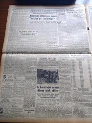 Yeni İstanbul Gazetesi - 1 Kasım 1953 - Yunanistan Ve Türk Azınlığı Yazan Mustafa Nermi Köşe Yazısı - Doğu Almanya'daki Çete Harbi Genişliyor - Kore'de Propagandacıları Dinlemiyen Esirler - Esir Alman Mareşalı Kukla Paulus Kukla Kahramanlığına Alman Topraklarında Devam Edecek - Meclis Celal Bayar'ın Nutku İle Çalışmalarına Başlıyor - Kasımpaşa Dün Vefa'yı 3 2 Yendi - İstanbul'un Asma Köprü Projesi Tahakkuk Ediyor - Kara Günler Milli Mücadele Hatıraları Yazan İbrahim Şevki Feyzioğlu Yazı Dizisi - Köylü Partisi Kongresinde Cezmi Türk'ün Konuşması - Anıtkabir İçin Gelecek Toprak - Doğu Almanya'da Çeteciler Kızıllarla Çarpışmaya Başladı - Ankara İstanbul İzmir Teknik Üniversite Radyosu Programı - Amerikan Sermayesi Neden Türkiye'ye Gelemiyor -  Pazar Konuşmaları Yazan Baydar Derler - Şehir Orkestrası'nın İlk Konseri Solist Joseph Zirkin - Burç Falı - Arsenik Yiyerek Yaşayanlar Da Var - Hikaye Ağılda Bir Kurt Çeviren Güzin Şehbal - Gripin - Arı Pirinç Ve Hububat Unları - Türkmav Potasyum