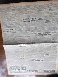 Yeni İstanbul Gazetesi - 14 Kasım 1953 - Anıt Kabir Yazan Habib Edib Törehan Köşe Yazısı - Sovyet Rusya Batılıları Ayırmak Mı İstiyor - Sovyet Rusya'da Kara Gün Geldi Mi - Mısır İngiltere ile Harbe Kararı Vermiş - Dumlupınar Denizaltısı Nasıl Çıkarılabilir - İtalya Başbakanı Pella Anıtkabir'e Buket Koydu -  Amerika Ve Avrupa Savunma Birliği - Talebe Bankası Kuruluyor - Dün Kahire'deki Dünya Kupası Maçında İtalya Mısırı 2 1 Mağlup Etti -  Charlie Chaplin İsviçre'ye Yerleşmek Niyetinde Mi - Ankara Paris Futbol Takımları Karşılaşacak - Anadolu Abideleri Yazan Aziz Ogan Yazı Dizisi - Sütün Kansere Sebep Olduğu İddia Ediliyor - Boğazköy Kazıları - Antrenör Salim Arıkanla Konuştuk - Boğa Güreşçilerinin Karıları Hayatlarından Memnun Değil - Admira Futbol Takımı Türkiye'ye Geliyor - Minerva Dikiş Makinaları - Arı Pirinç Unu - General Electric Ampul - Limon Melba Marmelatları - Gripin