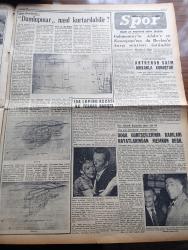 Yeni İstanbul Gazetesi - 14 Kasım 1953 - Anıt Kabir Yazan Habib Edib Törehan Köşe Yazısı - Sovyet Rusya Batılıları Ayırmak Mı İstiyor - Sovyet Rusya'da Kara Gün Geldi Mi - Mısır İngiltere ile Harbe Kararı Vermiş - Dumlupınar Denizaltısı Nasıl Çıkarılabilir - İtalya Başbakanı Pella Anıtkabir'e Buket Koydu -  Amerika Ve Avrupa Savunma Birliği - Talebe Bankası Kuruluyor - Dün Kahire'deki Dünya Kupası Maçında İtalya Mısırı 2 1 Mağlup Etti -  Charlie Chaplin İsviçre'ye Yerleşmek Niyetinde Mi - Ankara Paris Futbol Takımları Karşılaşacak - Anadolu Abideleri Yazan Aziz Ogan Yazı Dizisi - Sütün Kansere Sebep Olduğu İddia Ediliyor - Boğazköy Kazıları - Antrenör Salim Arıkanla Konuştuk - Boğa Güreşçilerinin Karıları Hayatlarından Memnun Değil - Admira Futbol Takımı Türkiye'ye Geliyor - Minerva Dikiş Makinaları - Arı Pirinç Unu - General Electric Ampul - Limon Melba Marmelatları - Gripin
