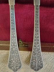 GÜMÜŞ KAŞIK ÇATAL,  ORİJİNÂL KUTUSUNDA, OSMANLI DÖNEMİ USTA DAMGALI GÜMÜŞ KAŞIK ÇATAL. 135 GRAM. 19,5 cmm. İADE GARANTİLİ.