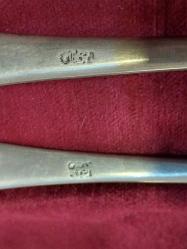 GÜMÜŞ KAŞIK ÇATAL,  ORİJİNÂL KUTUSUNDA, OSMANLI DÖNEMİ USTA DAMGALI GÜMÜŞ KAŞIK ÇATAL. 135 GRAM. 19,5 cmm. İADE GARANTİLİ.