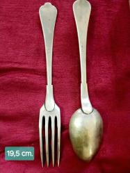 GÜMÜŞ KAŞIK ÇATAL,  ORİJİNÂL KUTUSUNDA, OSMANLI DÖNEMİ USTA DAMGALI GÜMÜŞ KAŞIK ÇATAL. 135 GRAM. 19,5 cmm. İADE GARANTİLİ.