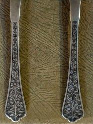 GÜMÜŞ KAŞIK ÇATAL,  ORİJİNÂL KUTUSUNDA, OSMANLI DÖNEMİ USTA DAMGALI GÜMÜŞ KAŞIK ÇATAL. 135 GRAM. 19,5 cmm. İADE GARANTİLİ.