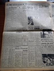Yeni İstanbul Gazetesi - 22 Eylül 1953 - İç Politikamızın Başlıca Davası Yazan Mustafa Nermi Köşe Yazısı - Hasan Polatkan'ın Amerika'daki Temaslarına Dair Mühim Beyanatı - Bir Kuzey Koreli Subay Mig Uçağını Kaçırdı - Necmettin Sadak'ı Kaybettik - Balıkçılık Eğitim Merkezi Kursu - Türkiye'de İlk Yapışık İkizler - Ekonomisi Ve Ticaret Bakanı Fethi Çelikbaş Refah İçindeyiz Diyor - Uzun Hikaye İmza Ticareti Yazan Mehmet Davaz Yazı Dizisi - İETT Otobüsleri Bazı Hatlarda Kafi Değil - Atatürk Hakkında Açılan Müsabaka - Çarşıkapı Beyazıt Yolu Açılıyor - İran Musaddık'ın Petrol Siyasetinden Ayrılmak İstiyor- Avrupalılaşan Müslüman Kadınların Yaşayışları - Pier Angeli İle Kirk Douglas Evlenecek Mi - Sinema Dünyasından Resimli Haber Ve Röportajlar - Audrey Hepburn Hollywood'un En Büyük Yıldızı Olacak - Resimle Dünya Haberleri - 18 Yaşında Wimbledon Şampiyonluğunu Kazanan Genç Tenisçi Maureen Connoly'nin Tenis Dersleri - Gripin