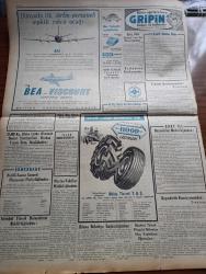 Yeni İstanbul Gazetesi - 22 Eylül 1953 - İç Politikamızın Başlıca Davası Yazan Mustafa Nermi Köşe Yazısı - Hasan Polatkan'ın Amerika'daki Temaslarına Dair Mühim Beyanatı - Bir Kuzey Koreli Subay Mig Uçağını Kaçırdı - Necmettin Sadak'ı Kaybettik - Balıkçılık Eğitim Merkezi Kursu - Türkiye'de İlk Yapışık İkizler - Ekonomisi Ve Ticaret Bakanı Fethi Çelikbaş Refah İçindeyiz Diyor - Uzun Hikaye İmza Ticareti Yazan Mehmet Davaz Yazı Dizisi - İETT Otobüsleri Bazı Hatlarda Kafi Değil - Atatürk Hakkında Açılan Müsabaka - Çarşıkapı Beyazıt Yolu Açılıyor - İran Musaddık'ın Petrol Siyasetinden Ayrılmak İstiyor- Avrupalılaşan Müslüman Kadınların Yaşayışları - Pier Angeli İle Kirk Douglas Evlenecek Mi - Sinema Dünyasından Resimli Haber Ve Röportajlar - Audrey Hepburn Hollywood'un En Büyük Yıldızı Olacak - Resimle Dünya Haberleri - 18 Yaşında Wimbledon Şampiyonluğunu Kazanan Genç Tenisçi Maureen Connoly'nin Tenis Dersleri - Gripin