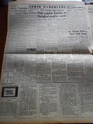 Yeni İstanbul Gazetesi - 14  Eylül 1953 - Mareşal Tito Müttefiklerine Dün Kati Teminat Verdi - Çalışmak Ve Yaşamak Yazan Habib Edib Törehan Köşe Yazısı - Mısır'da Vafd'cılar Tevkif Ediliyor - İran'da Kızıllarla Yapılan Mücadele - Kaçakçı Kadın Merzuka Akçam'ın Eşi Sedat Akçam Tevkif Edildi - İki Şeker Fabrikamızın Temeli Törenle Atıldı - Millet Partisi Hakkındaki Duruşma Başlıyor - Harika Çocuk İdil Biret - Türkiye Almanya Atletizm Maçında 111 81 Mağlup Olduk - Halide Edip Adıvar'ın Romanı Döner Ayna Yazı Dizisi - Yeni Yapılan Çatalca Ve Sarıgüzel Ocakları Açıldı - Eski Eminönü Halkevi Ve Yüksek Tahsil Gençliği - 961 Çin Esiri Geri Dönmek İstemiyor - Avrupa Tüy Siklet Boks Şampiyonası - Denizde Cinayet Telif Hakkı Keystone Yazı Dizisi - Ankara İstanbul İzmir Radyosu Programı - Hollywood'un En Cazibeli Yıldızı Marilyn Monroe'nin Manevi Babası Joe Schenk