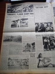 Yeni İstanbul Gazetesi - 14  Eylül 1953 - Mareşal Tito Müttefiklerine Dün Kati Teminat Verdi - Çalışmak Ve Yaşamak Yazan Habib Edib Törehan Köşe Yazısı - Mısır'da Vafd'cılar Tevkif Ediliyor - İran'da Kızıllarla Yapılan Mücadele - Kaçakçı Kadın Merzuka Akçam'ın Eşi Sedat Akçam Tevkif Edildi - İki Şeker Fabrikamızın Temeli Törenle Atıldı - Millet Partisi Hakkındaki Duruşma Başlıyor - Harika Çocuk İdil Biret - Türkiye Almanya Atletizm Maçında 111 81 Mağlup Olduk - Halide Edip Adıvar'ın Romanı Döner Ayna Yazı Dizisi - Yeni Yapılan Çatalca Ve Sarıgüzel Ocakları Açıldı - Eski Eminönü Halkevi Ve Yüksek Tahsil Gençliği - 961 Çin Esiri Geri Dönmek İstemiyor - Avrupa Tüy Siklet Boks Şampiyonası - Denizde Cinayet Telif Hakkı Keystone Yazı Dizisi - Ankara İstanbul İzmir Radyosu Programı - Hollywood'un En Cazibeli Yıldızı Marilyn Monroe'nin Manevi Babası Joe Schenk