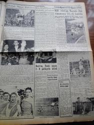 Yeni İstanbul Gazetesi - 14  Eylül 1953 - Mareşal Tito Müttefiklerine Dün Kati Teminat Verdi - Çalışmak Ve Yaşamak Yazan Habib Edib Törehan Köşe Yazısı - Mısır'da Vafd'cılar Tevkif Ediliyor - İran'da Kızıllarla Yapılan Mücadele - Kaçakçı Kadın Merzuka Akçam'ın Eşi Sedat Akçam Tevkif Edildi - İki Şeker Fabrikamızın Temeli Törenle Atıldı - Millet Partisi Hakkındaki Duruşma Başlıyor - Harika Çocuk İdil Biret - Türkiye Almanya Atletizm Maçında 111 81 Mağlup Olduk - Halide Edip Adıvar'ın Romanı Döner Ayna Yazı Dizisi - Yeni Yapılan Çatalca Ve Sarıgüzel Ocakları Açıldı - Eski Eminönü Halkevi Ve Yüksek Tahsil Gençliği - 961 Çin Esiri Geri Dönmek İstemiyor - Avrupa Tüy Siklet Boks Şampiyonası - Denizde Cinayet Telif Hakkı Keystone Yazı Dizisi - Ankara İstanbul İzmir Radyosu Programı - Hollywood'un En Cazibeli Yıldızı Marilyn Monroe'nin Manevi Babası Joe Schenk