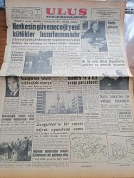 Ulus Gazetesi - 1 Nisan 1959 - Kasım Gülek'in Seçim Kütükleri Konusunda Dün Verdiği Demeç - Orman Fakültesi Öğrencileri Boykottan Vazgeçmiyor - 2. İnönü Zaferinin Yıldönümü - Samed Ağaoğlu'nun Tekzibi Hakkındaki Önerge - Londra Kazası İle İlgili Önergeye CHP Ankara Milletvekili İbrahim İmirzalıoğlu Tatmin Edici Cevaplar Bekliyorum Dedi - Dalak Lama'nın Ne Olduğu Bilinmiyor - İncirlik'te Bir ABD Uçağı Parçalandı - İlk Ve Orta Okulu Bitirenlerle Şoförler Az Askerlik Yapacak - Zonguldak'ta Vaiz Hüseyin Şahin'in Nefret Uyandıran Vaazı - Kuklalar Yazan Oktay Verel Yazı Dizisi - İkinci İnönü Zaferi Yazan Ali Rıza Erem - Neron Çizgi Roman Çizen Yalçın Çetin - İslam Evliyaları Yazan Yurdakul Mehteroğlu - Kan Kanserinin Etkeni Bulundu - Başkentte 24 Saat - Sinema Programı - Memetle Memet Yazan Ve Çizen Tonguç Yaşar - Baykara Çizgi Roman Çizen Tutsak - Ankara İstanbul Radyosu Programı - - Hüseyin Akbaş Mustafa Dağıstanlı Bekir Büke Cezalandırıldı - Vehbi Emre Federasyonu Kuruldu - Arsenal