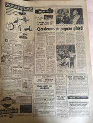 HÜRRİYET GAZETESİ  28 ŞUBAT 1967 YIL :6766--İnönü : Temel Haklar Kanununu ciddi bir kaygı ile beklemekteyiz --Mali Buhran Karşısındayız --Karısından korkan Asayiş Şubesi Müdürü Binbaşıyı Adliye de polisler korudu --Akaryakıta zam Meclis te kabul edildi --Şebeke Reisi Bir Kadın  : İranlı kaçakçıların ev sahibi konuştu  :Bunlar esrarengiz bir karı -koca idiler --Ortaokul öğrencisi teneffüste arkadaşını sırtından bıçakladı --Denize uçan cip te  askerle iki sivil  öldü --Bir Amerikalının evinde 300 parça  antika eşya ele geçirildi --Oyun topunu bomba zannederek  yolcu salonunu boşalttılar --Belediyeye bağlı konservatuar opera ve tiyatrolar zarar ediyor ---İsrail geçen sene atom bombası patlatmış ---Almanya da düzenlenen bir basketbol turnuvasından kovulduk --Göztepeliler : Her  çıkışın bir inişi vardır --Denizli Stad harap meydanına döndü --Bursalılar sabaha kadar eğlendiler --Milli takımının çalışmaları ve  kampları filme alınacak --Oyuncak Fuarına çocuklar giremedi --